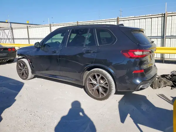 5UXCR4C05N9K77458 2022 BMW X5 - Image 2