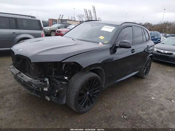 5UXCR4C05N9L79469 2022 BMW X5 - Image 2