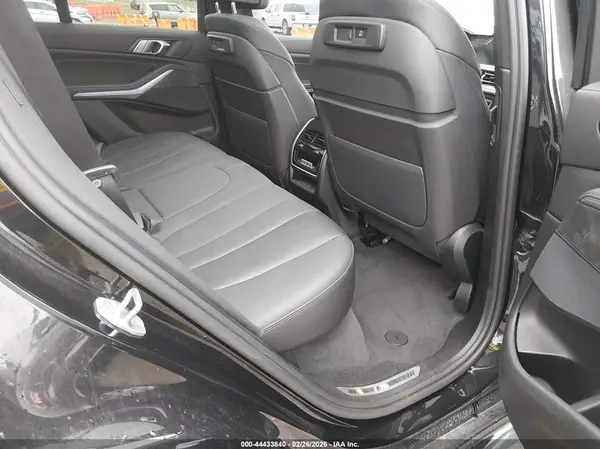 5UXCR4C05N9L79469 2022 BMW X5 - Image 8