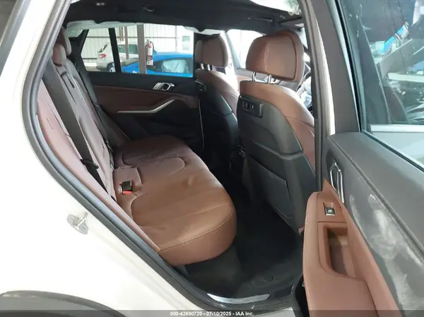5UXCR4C05N9L80881 2022 BMW X5 - Image 8