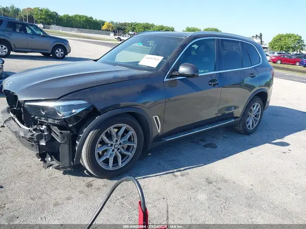5UXCR4C05P9P36376 2023 BMW X5 - Image 2