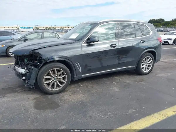 5UXCR4C06L9B99708 2020 BMW X5 - Image 2