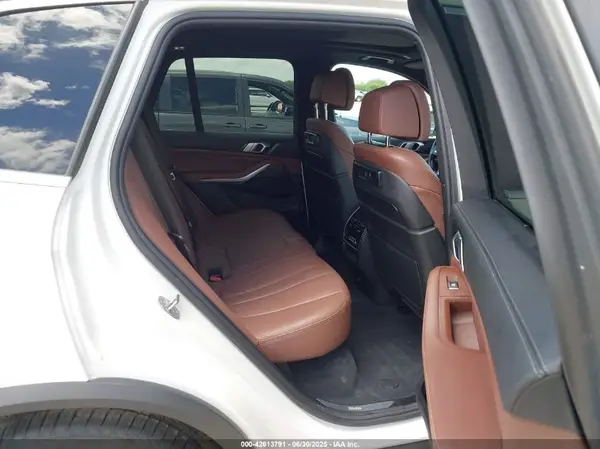 5UXCR4C06LLE30660 2020 BMW X5 - Image 8