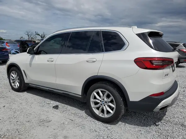 5UXCR4C06LLT18597 2020 BMW X5 - Image 2