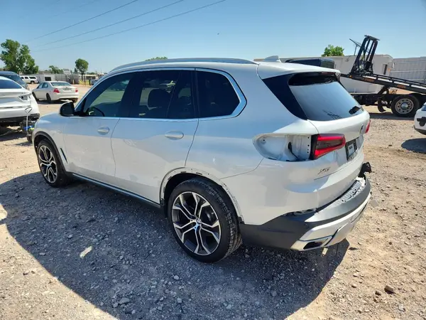 5UXCR4C06LLW63693 2020 BMW X5 - Image 2