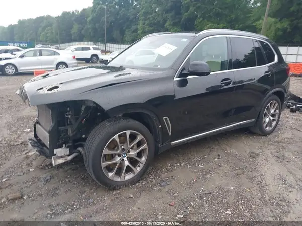 5UXCR4C06M9G60388 2021 BMW X5 - Image 2