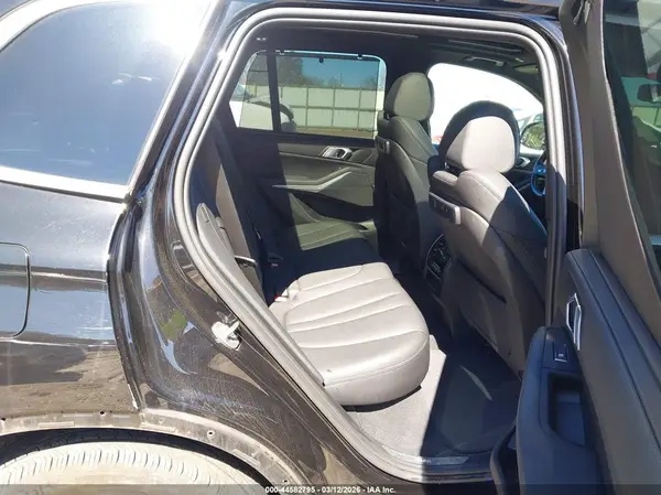 5UXCR4C06N9J51478 2022 BMW X5 - Image 8