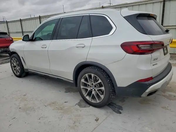 5UXCR4C06N9K17138 2022 BMW X5 - Image 2