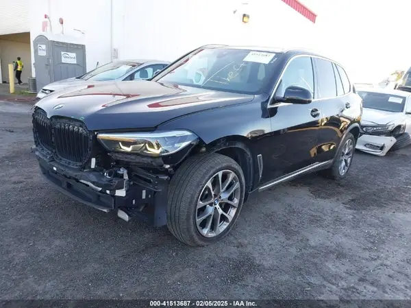 5UXCR4C06P9N83023 2023 BMW X5 - Image 2