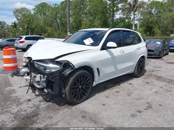 5UXCR4C06P9R06034 2023 BMW X5 - Image 2