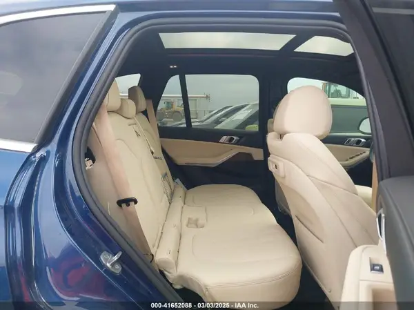 5UXCR4C07L9C27998 2020 BMW X5 - Image 8