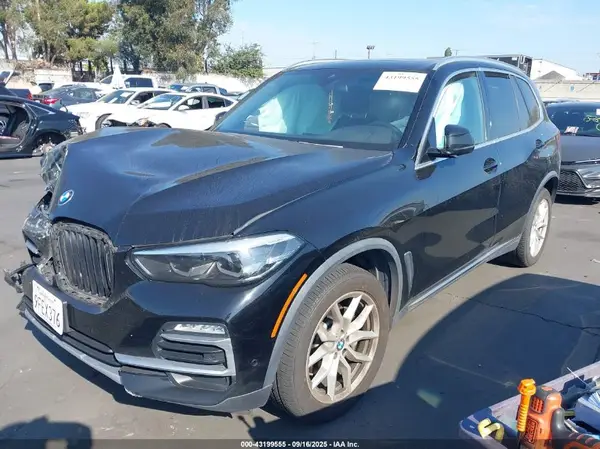 5UXCR4C07L9C28455 2020 BMW X5 - Image 2