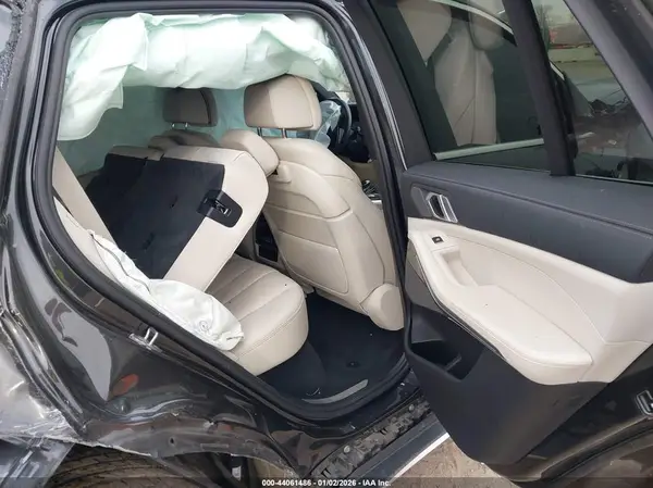 5UXCR4C07M9F53110 2021 BMW X5 - Image 8