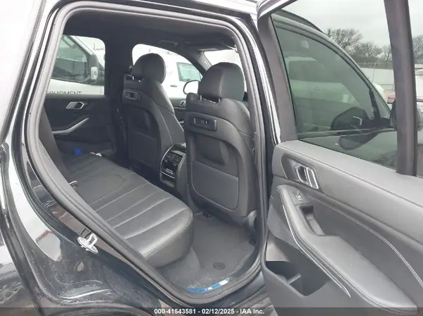 5UXCR4C07N9M28669 2022 BMW X5 - Image 8