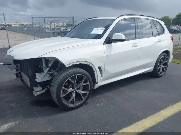 5UXCR4C08L9B38036 2020 BMW X5 - Image 2