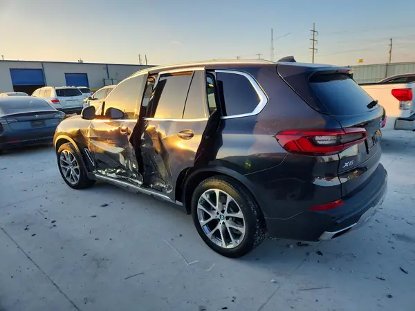 5UXCR4C08L9B40689 2020 BMW X5 - Image 2