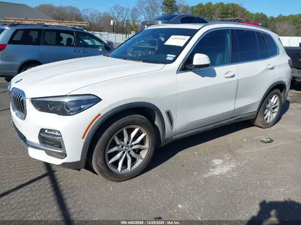 5UXCR4C08L9B56990 2020 BMW X5 - Image 2