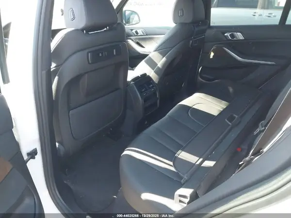 5UXCR4C08L9B56990 2020 BMW X5 - Image 8