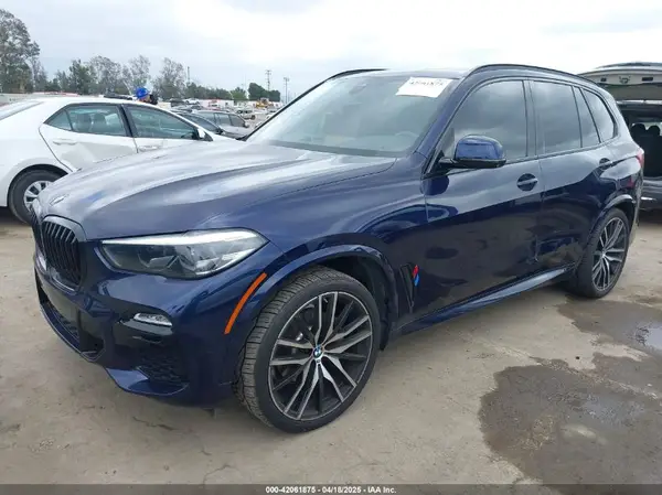 5UXCR4C08LLW63422 2020 BMW X5 - Image 2