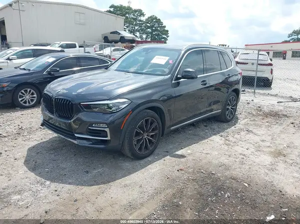 5UXCR4C08LLW63792 2020 BMW X5 - Image 2