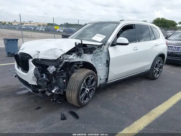 5UXCR4C08N9J95756 2022 BMW X5 - Image 2