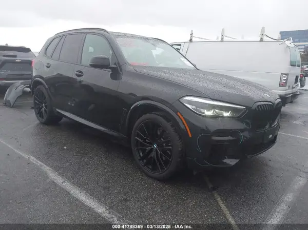 5UXCR4C08N9M23772 2022 BMW X5 - Image 1