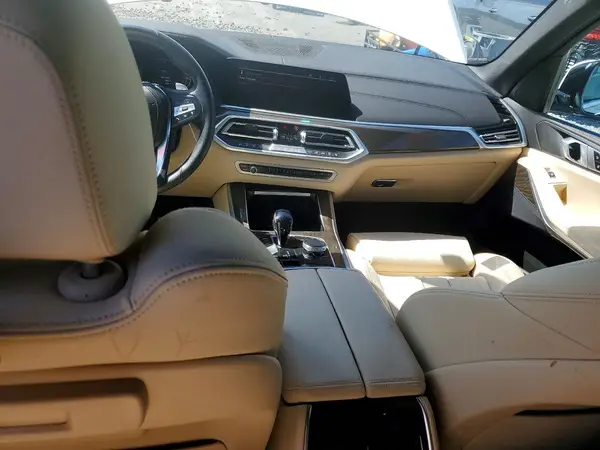 5UXCR4C08N9M79372 2022 BMW X5 - Image 8