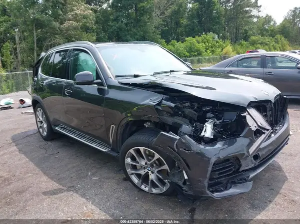 5UXCR4C08P9N48855 2023 BMW X5 - Image 1