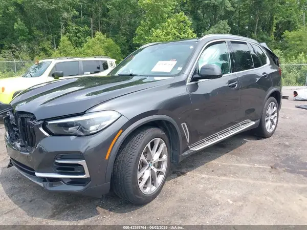 5UXCR4C08P9N48855 2023 BMW X5 - Image 2