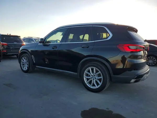 5UXCR4C09L9B80022 2020 BMW X5 - Image 2