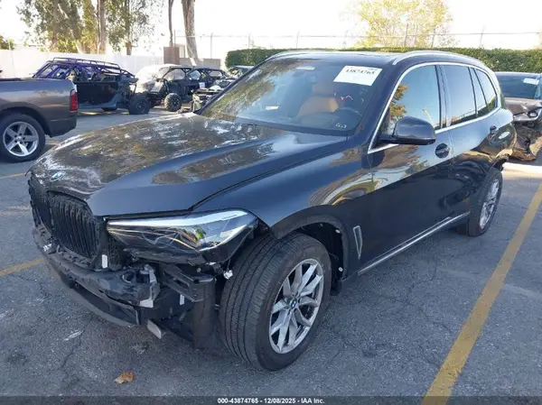 5UXCR4C09N9L61038 2022 BMW X5 - Image 2