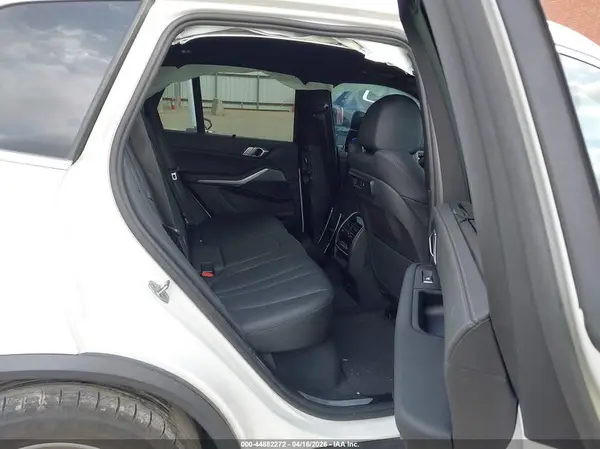 5UXCR4C09N9M79350 2022 BMW X5 - Image 8