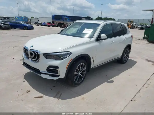5UXCR4C09N9N36386 2022 BMW X5 - Image 2