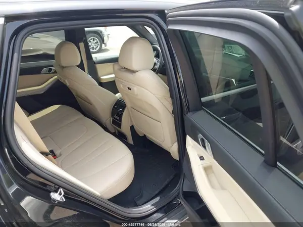 5UXCR4C0XL9B48020 2020 BMW X5 - Image 8