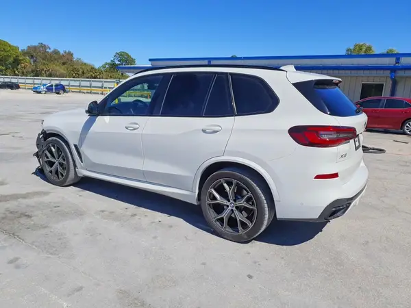 5UXCR4C0XM9E71758 2021 BMW X5 - Image 2