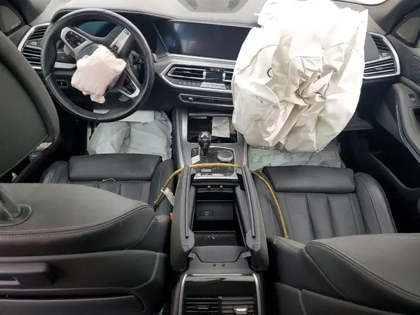 5UXCR4C0XM9H19748 2021 BMW X5 - Image 8