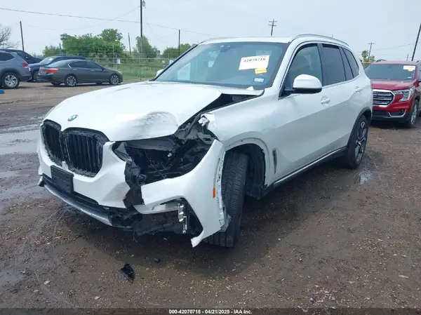 5UXCR4C0XM9H62566 2021 BMW X5 - Image 2