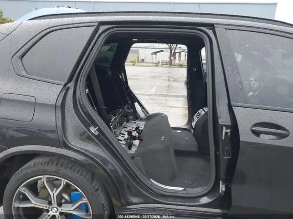 5UXCR4C0XM9H73244 2021 BMW X5 - Image 8