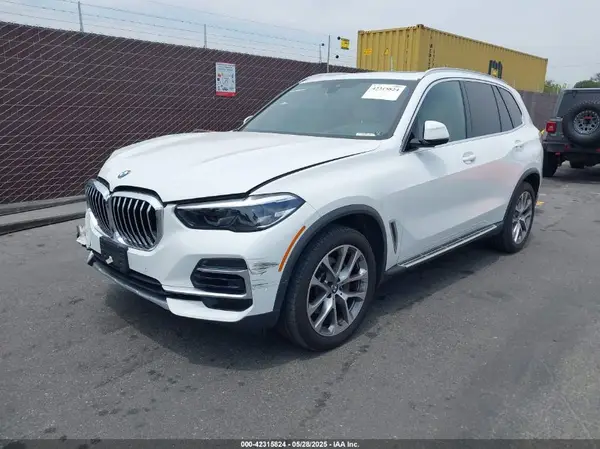 5UXCR4C0XN9L67253 2022 BMW X5 - Image 2