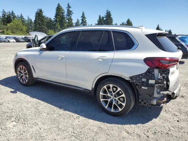 5UXCR4C0XP9N92372 2023 BMW X5 - Image 2