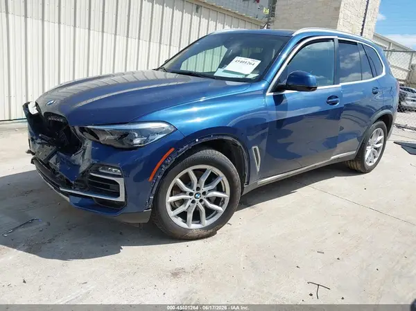 5UXCR6C00L9C63642 2020 BMW X5 - Image 2