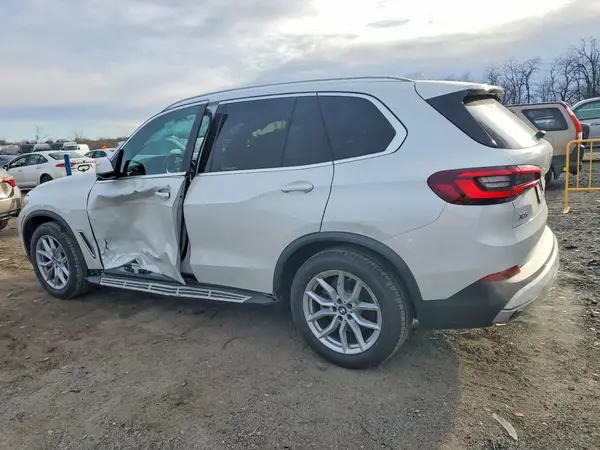 5UXCR6C00L9D65751 2020 BMW X5 - Image 2
