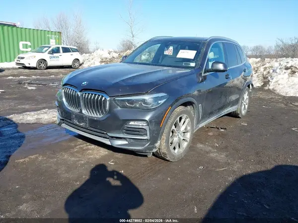 5UXCR6C00M9E05733 2021 BMW X5 - Image 2
