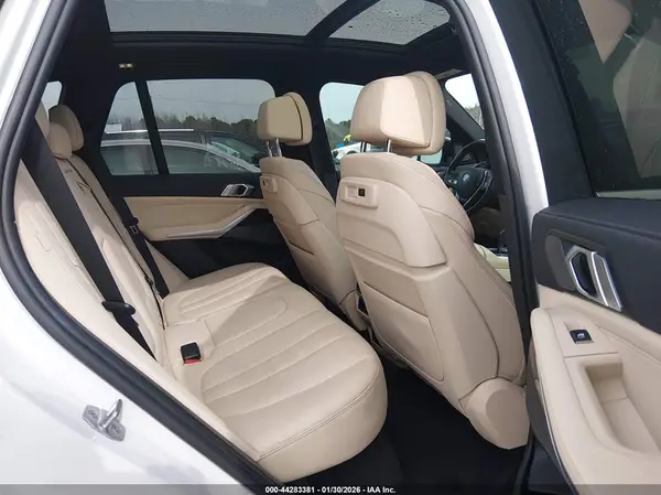 5UXCR6C00M9E28588 2021 BMW X5 - Image 8