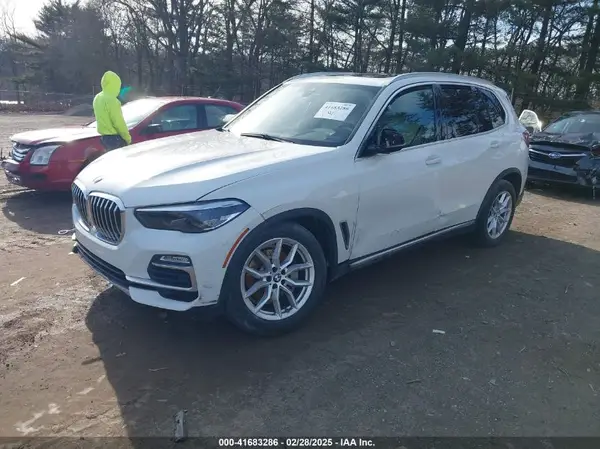5UXCR6C00M9F35804 2021 BMW X5 - Image 2
