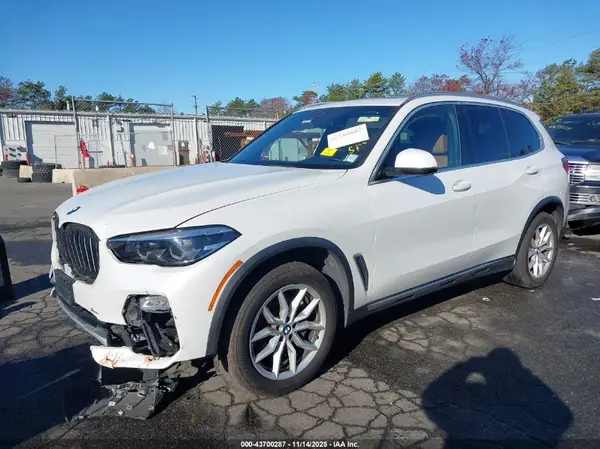 5UXCR6C00M9G41752 2021 BMW X5 - Image 2