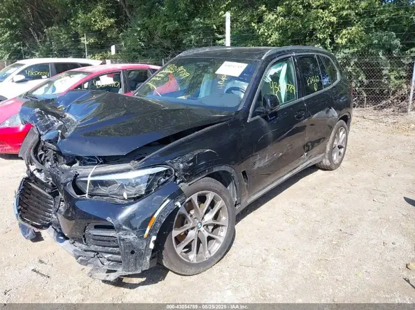 5UXCR6C00N9K24260 2022 BMW X5 - Image 2