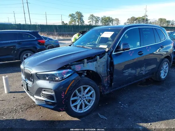 5UXCR6C00N9K68159 2022 BMW X5 - Image 2