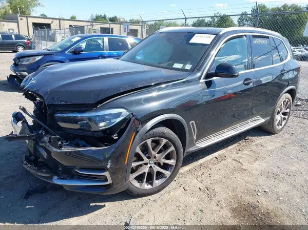 5UXCR6C00N9L09468 2022 BMW X5 - Image 2