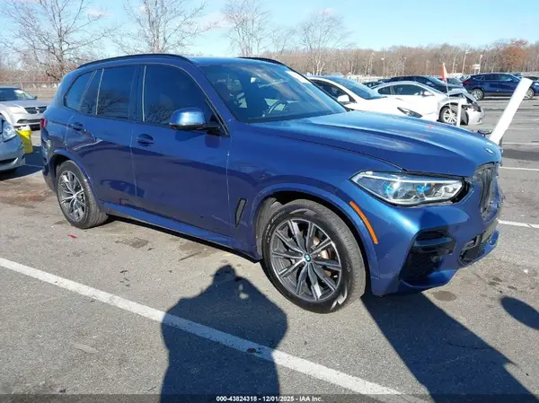 5UXCR6C00N9M11210 2022 BMW X5 - Image 1